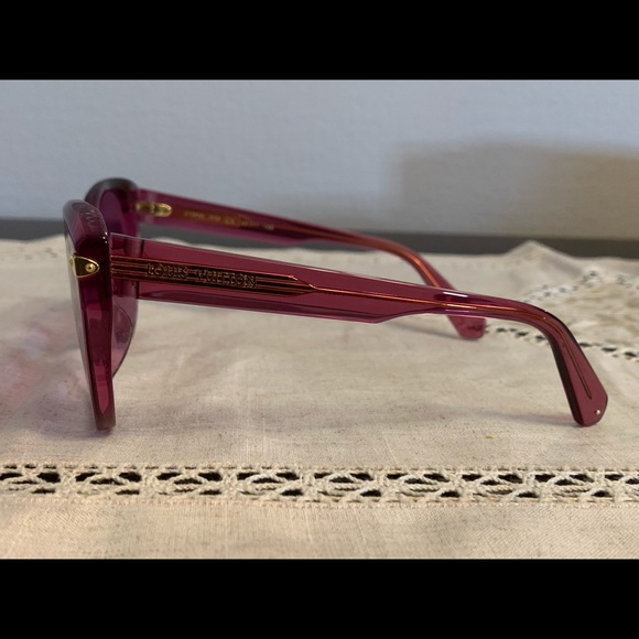Louis Vuitton Violet Sunglasses - Picture 6 of 11